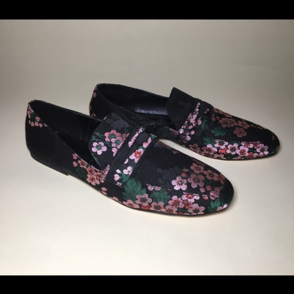 NBW Zara Floral Embroidered Loafer!